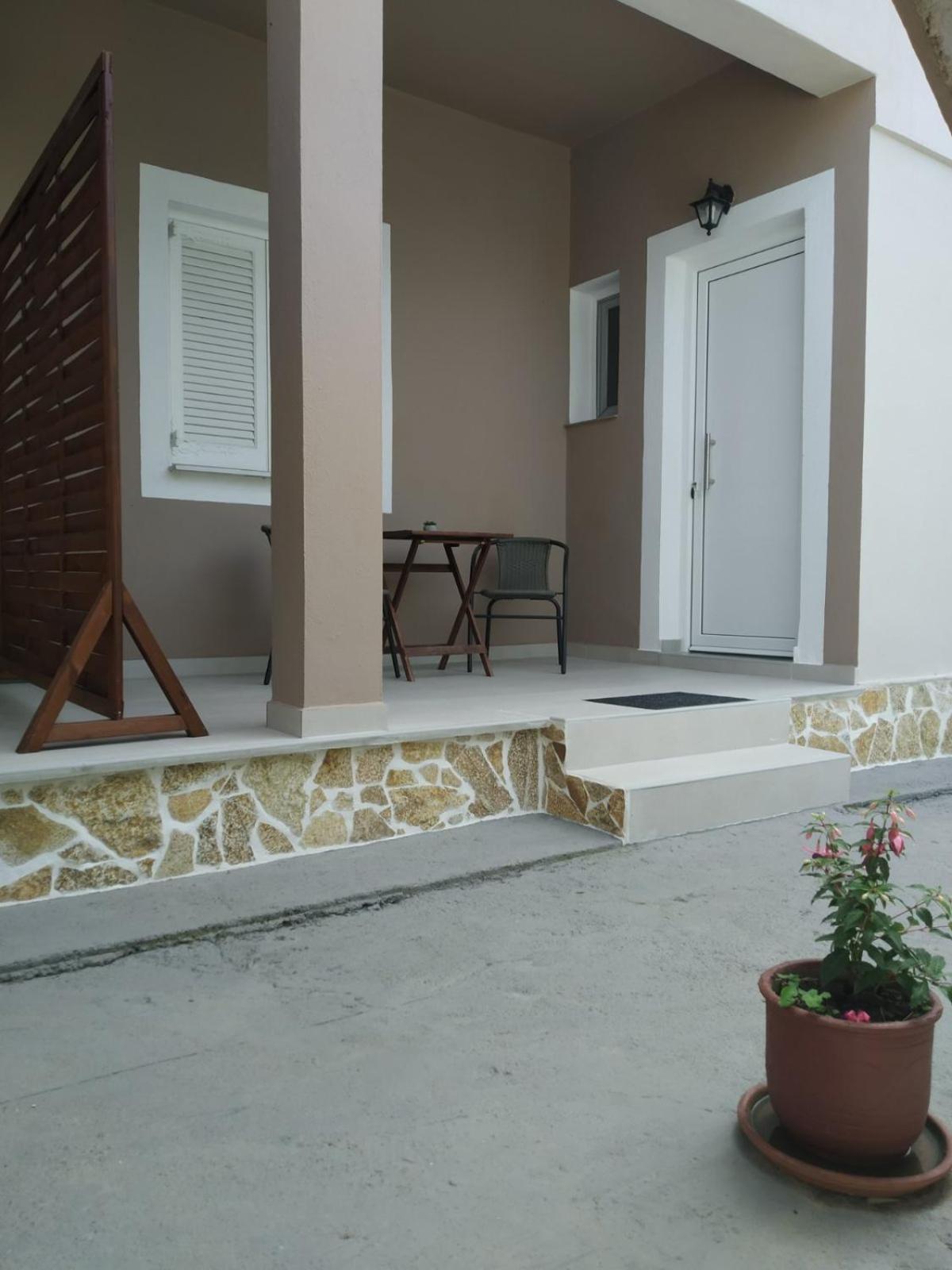 Trousas Apartments Roda  Exterior photo